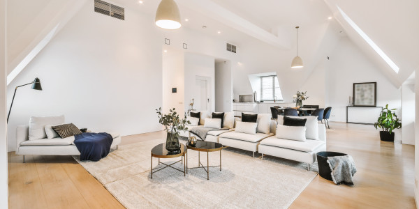 Compraventa de Inmuebles en València · Tríplex